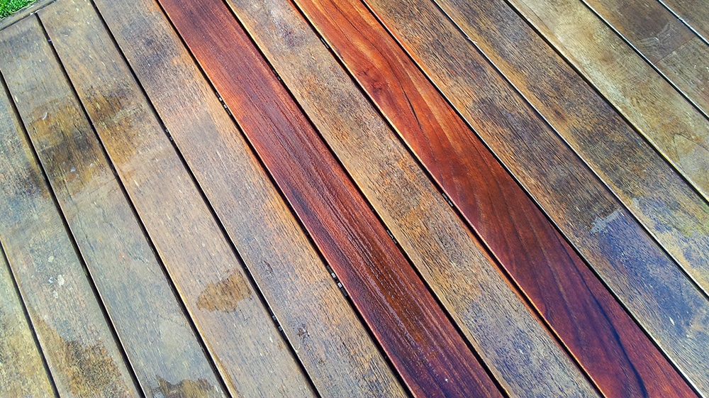 Aquanett being used to remove wood oils